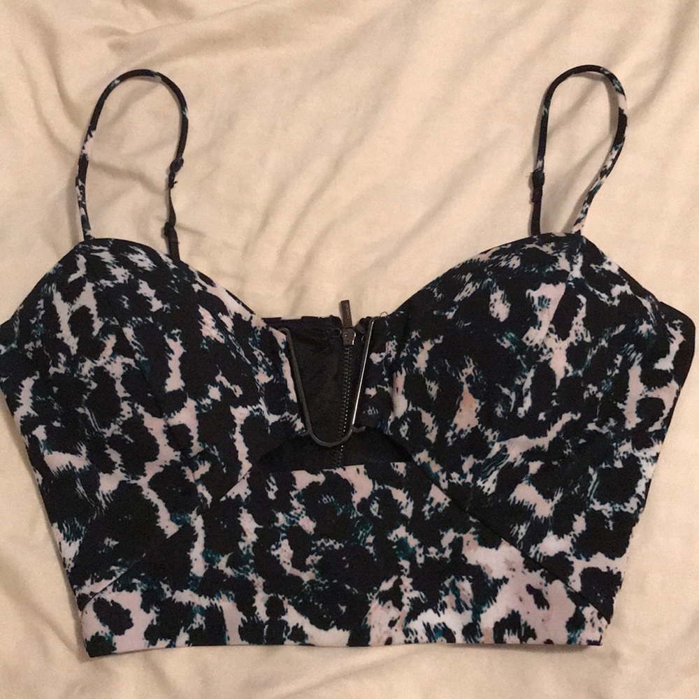 Bebe crop top